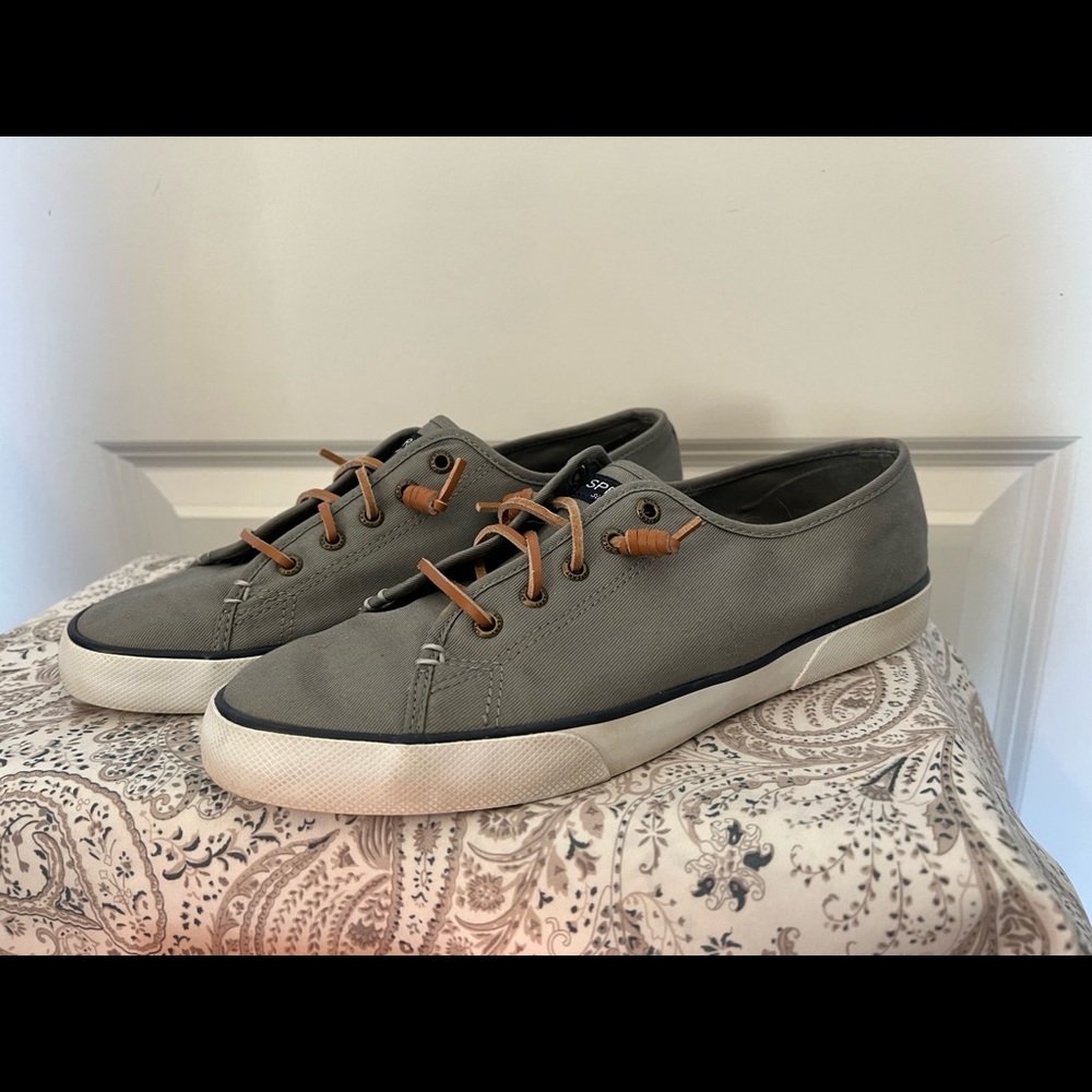 Sperry Top Sider 9